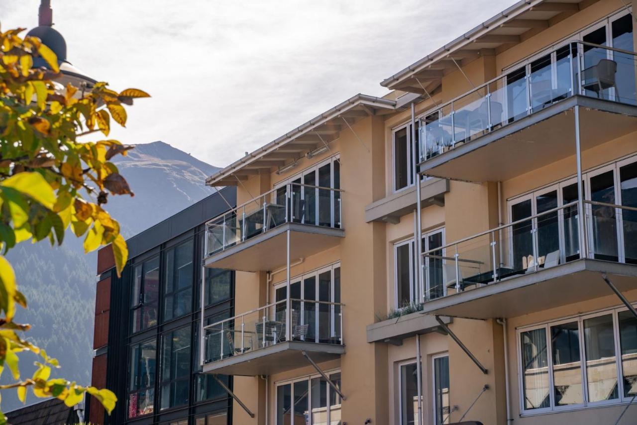 The Village Green Apartment ควีนส์ทาวน์ ภายนอก รูปภาพ